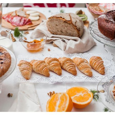 Fontana Vecchia Bed & Breakfast Atina ภายนอก รูปภาพ
