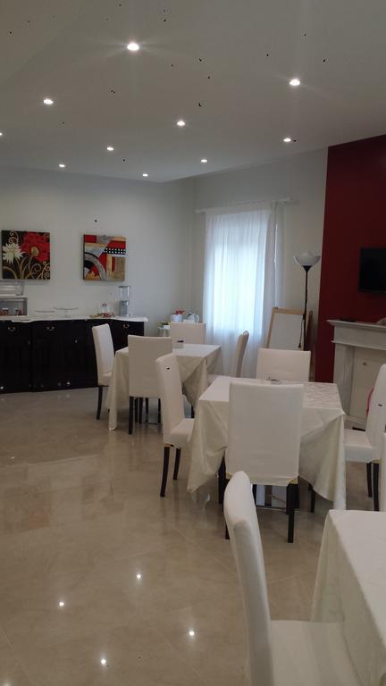 Fontana Vecchia Bed & Breakfast Atina ภายนอก รูปภาพ