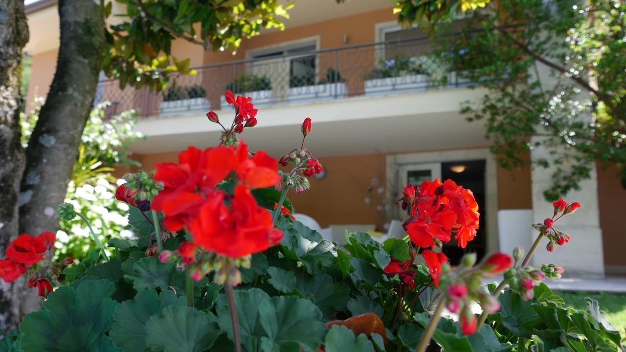 Fontana Vecchia Bed & Breakfast Atina ภายนอก รูปภาพ