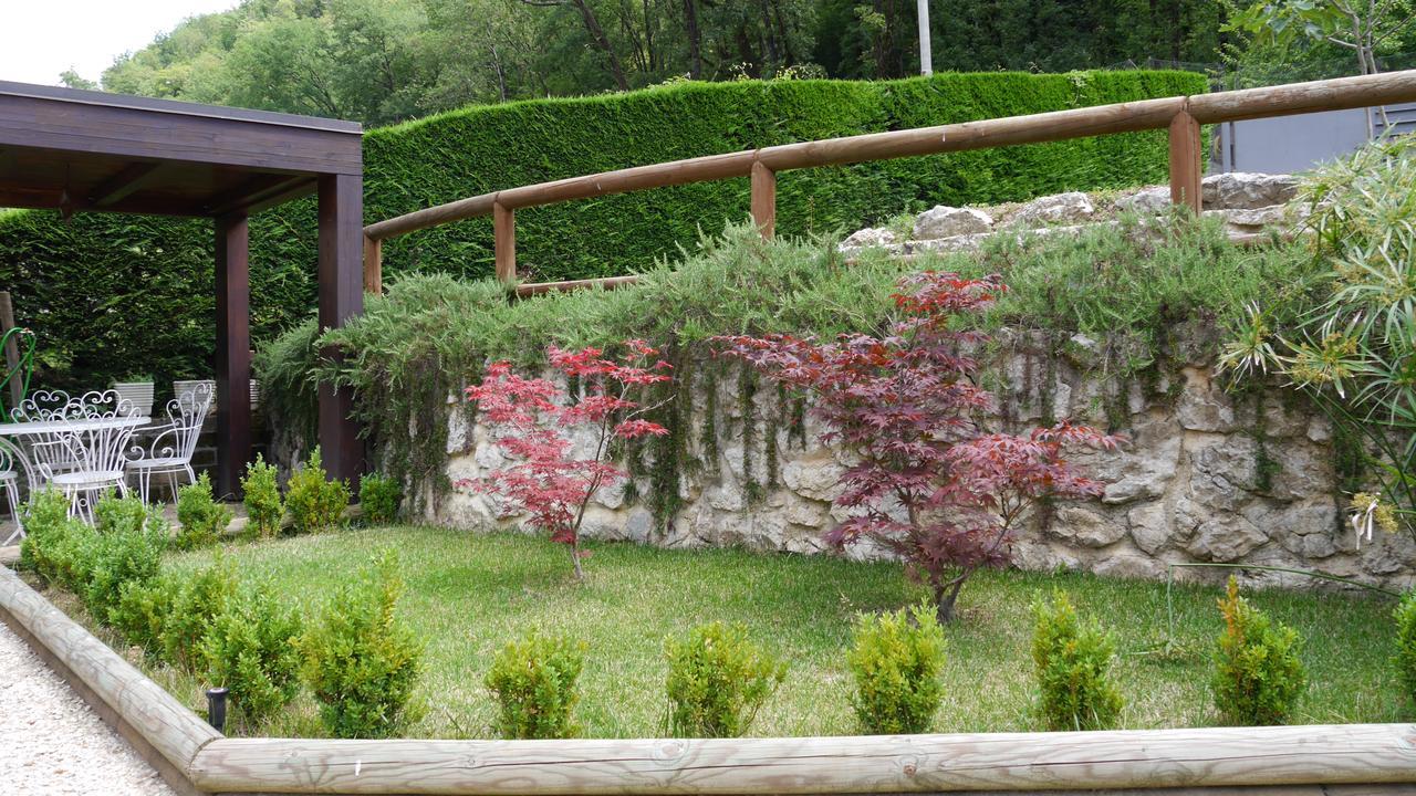 Fontana Vecchia Bed & Breakfast Atina ภายนอก รูปภาพ